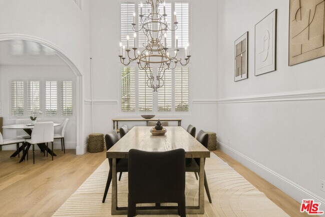 Primary Photo - 11974 Mayfield Ave