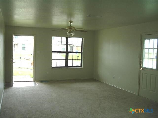 Building Photo - 319 Janelle Dr