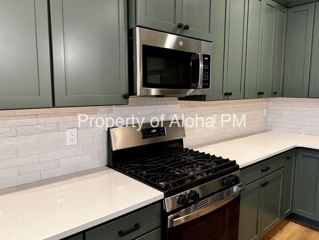 Building Photo - 366 E Presidio Ln