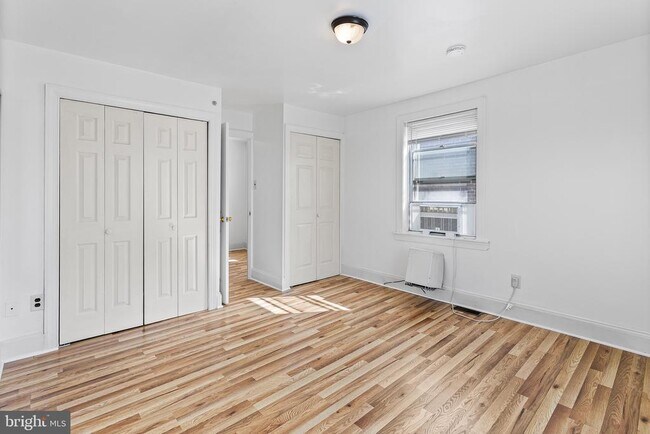 Building Photo - 2826 Poplar St