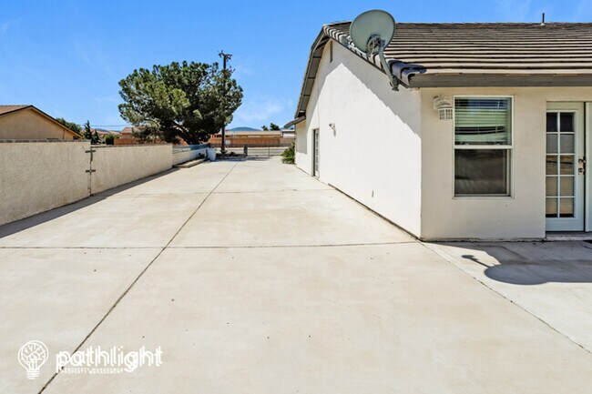 Building Photo - 14800 Farmington Street, Hesperia, CA, 92345