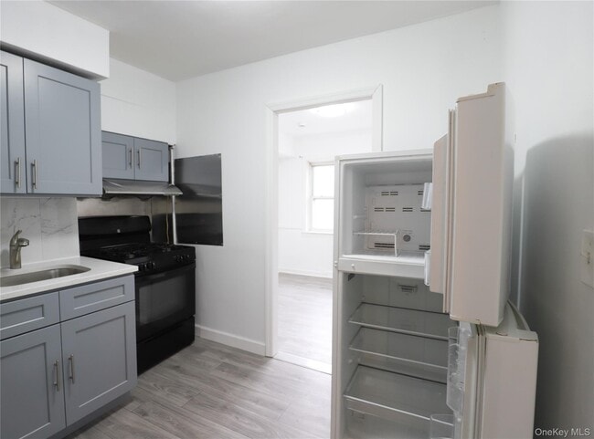 Building Photo - 2166 Brown St