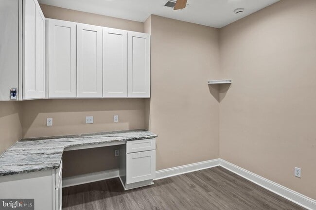 Building Photo - 2115 Ganton Green