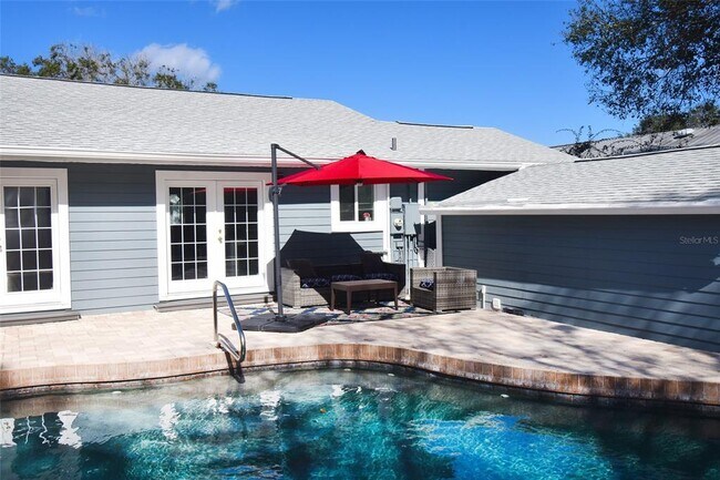 Building Photo - 2450 Hawthorne St