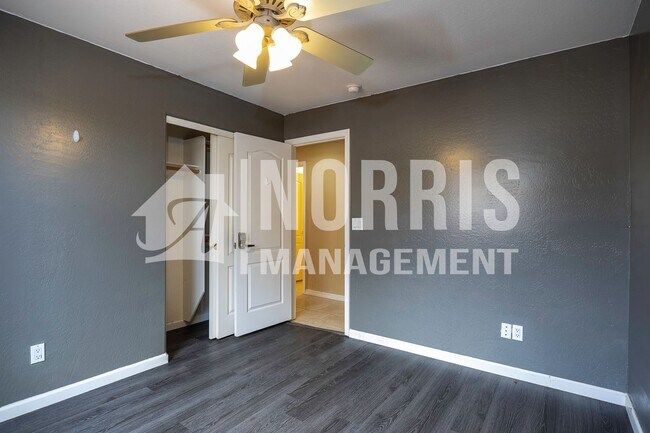 Building Photo - Nice Established Home in Arizona City