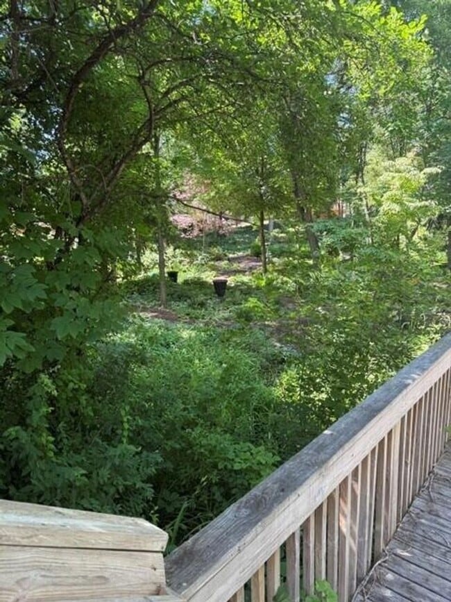 Building Photo - 39528 Rockcrest Ln