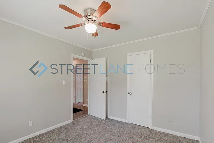 Building Photo - 3042 Bethune Ave