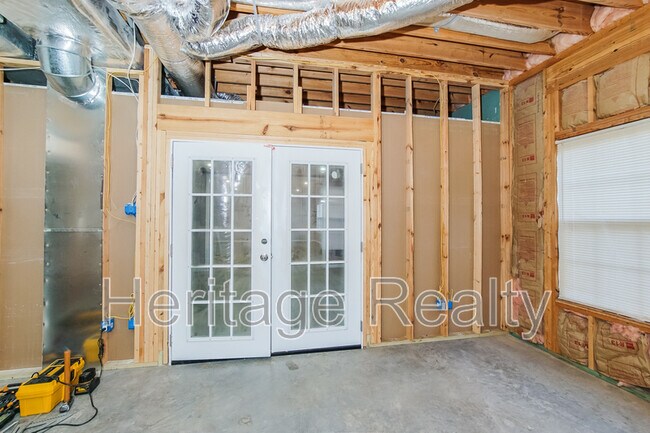 Building Photo - 880 Glenfield Dr