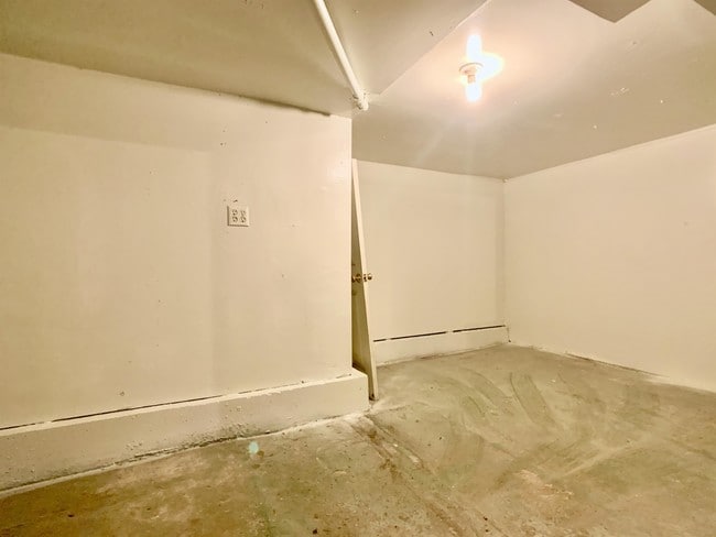 Building Photo - 1515 6th St