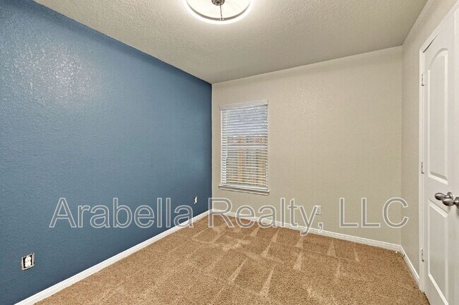 Building Photo - 11641 Claudette St