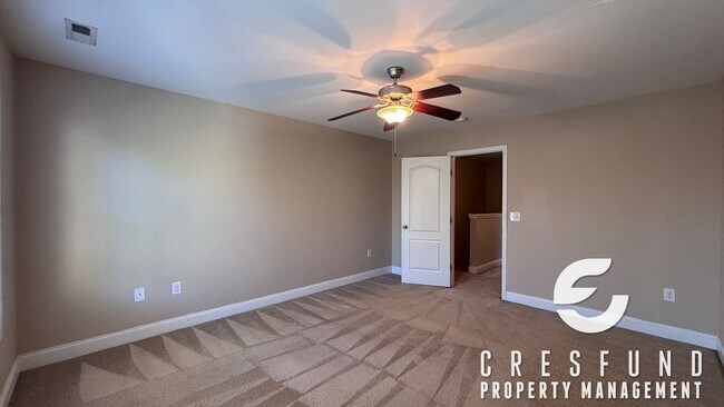 Building Photo - 2 BED, 2 BATH TOWNHOME WITH GARAGE AVAILABLE NOW!!!!!!!!!