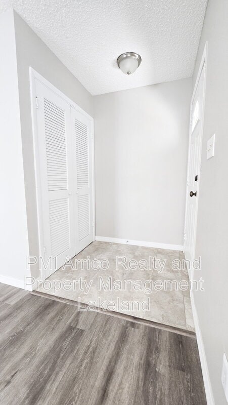 Building Photo - 6576 Sweetbriar Ln