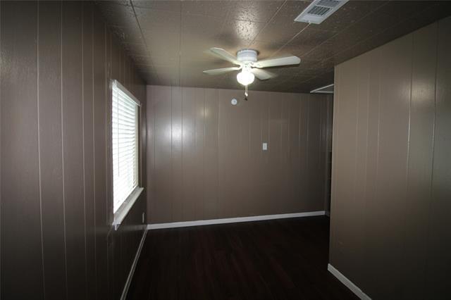 Building Photo - 3130 S Llewellyn Ave
