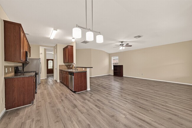 Building Photo - 5107 Moss Garden Ln