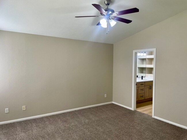 Building Photo - BEAUTIFUL SINGLE STORY HOME IN GATED COMMUNITY OF STALLION MOUNTAIN