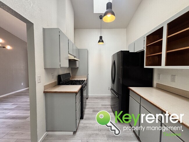 Building Photo - Remodeled 3-Bedroom Home in Steilacoom wit...