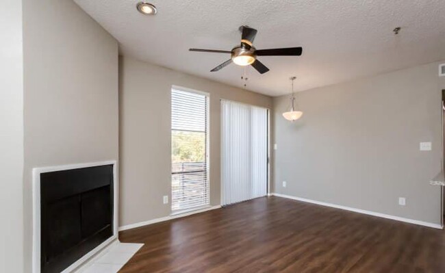 Building Photo - 1 bedroom in Dallas TX 75231