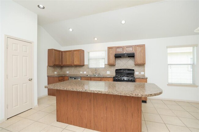 Building Photo - 6022 Sugar Field Ln