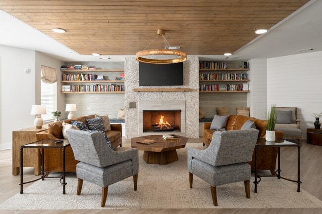 Building Photo - Oak Grove at Blake Farm