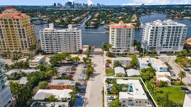 Building Photo - 3015 Seville St