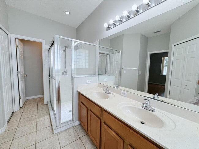 Building Photo - 5004 Alavista Dr