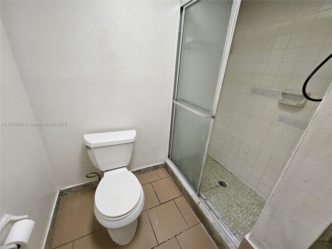 Building Photo - 7820 S Colony Cir