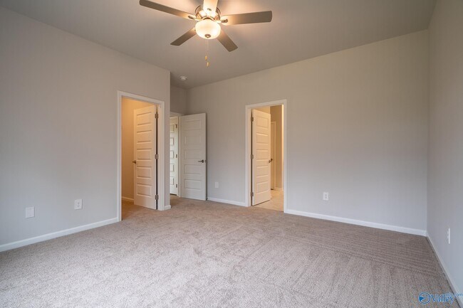 Building Photo - 14653 Mountain Strm Dr