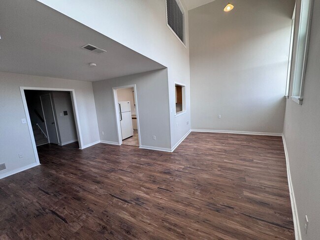 Building Photo - Spacious 2 Bedroom Apartment in Emmaus!