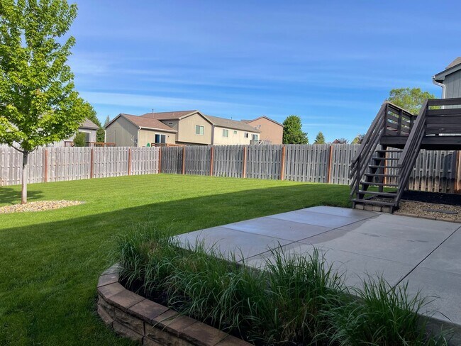 Building Photo - Comfortable 3-Bedroom Home in Desirable Millard West Area - $2,095