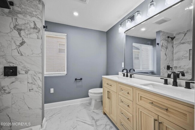 Building Photo - 143 Center Ave