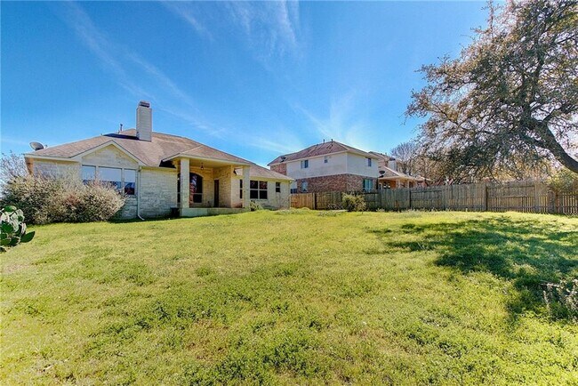 Building Photo - 120 Abbey Dr