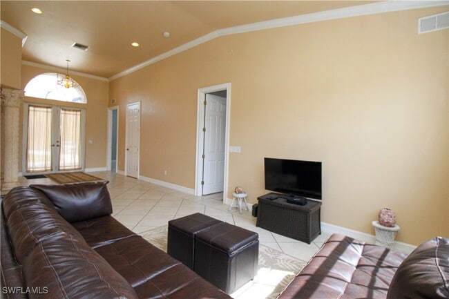 Building Photo - 2310 2nd Ave SE