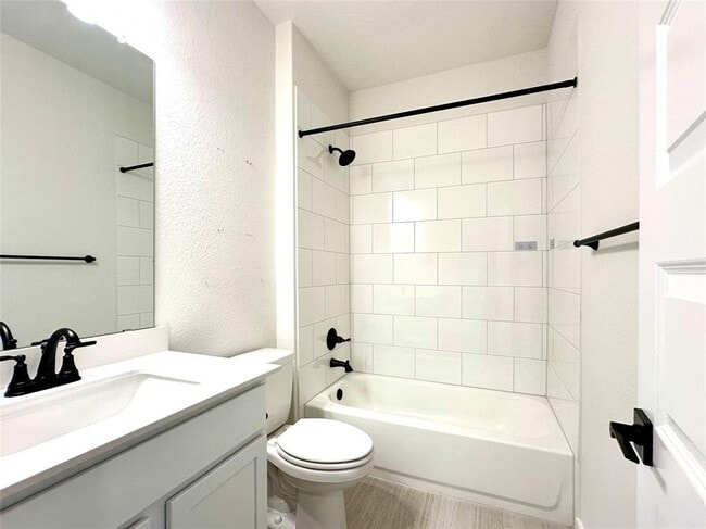 Building Photo - 336 Chaste Tree Dr