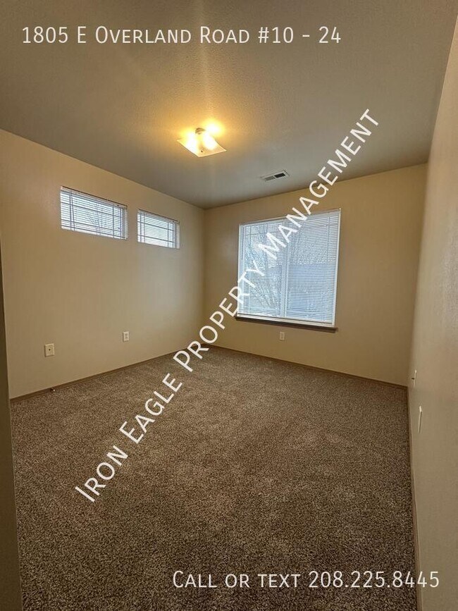 Building Photo - 1805 E Overland Rd