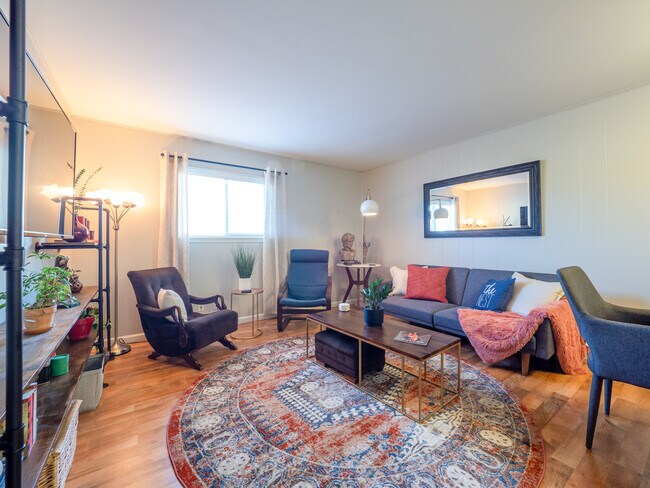 Building Photo - 2122 Hancock Dr