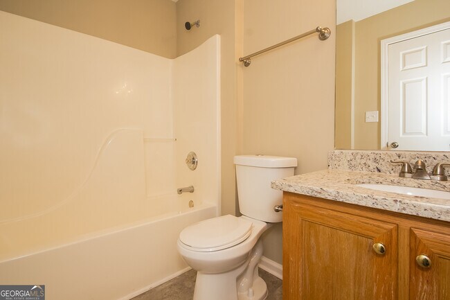 Building Photo - 1269 Creekview Cir