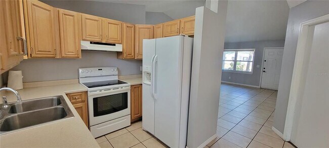 Building Photo - 3214 W Van Buren Dr