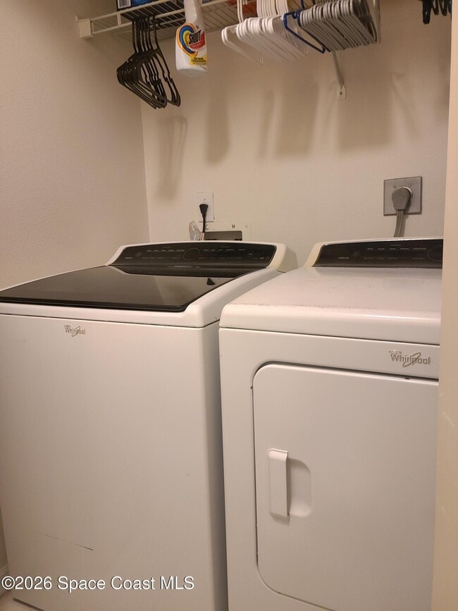 Building Photo - 1979 Warton Ave SE