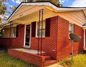 Building Photo - 3 BED 1.5 BATH IN HEART OF FAYETTEVILLE NC