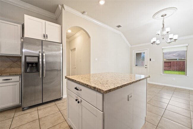 Building Photo - 8934 English Manor Dr