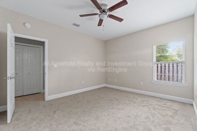 Building Photo - 4301 Hidden Lakes Dr