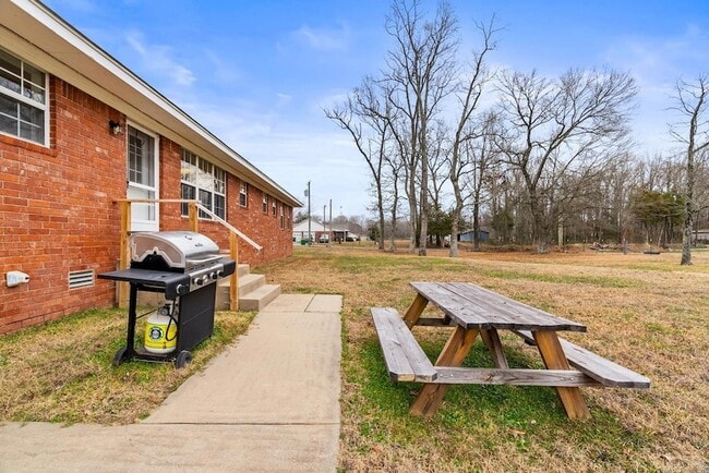 Building Photo - 12313 Jacksonville-Cato Rd