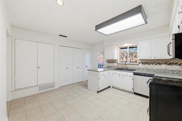 Building Photo - 800 Howell Dr