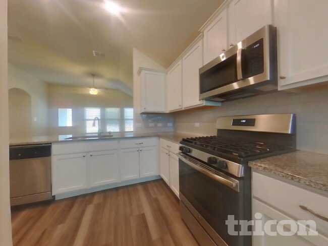 Building Photo - 14469 Cloudview Way