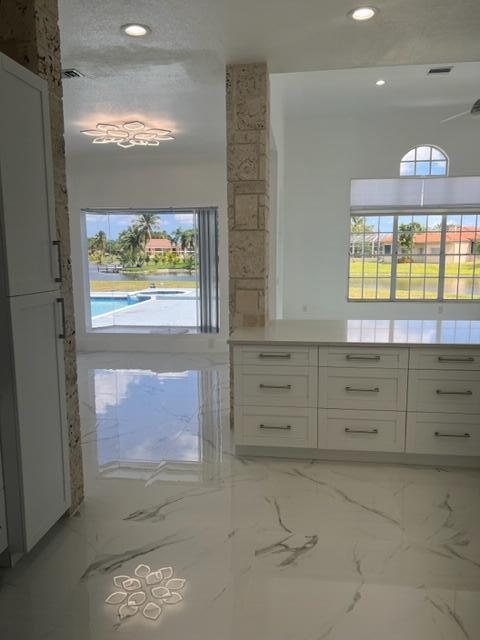 Building Photo - 16082 Rio Del Sol