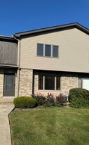 Building Photo - 718 Sojourn Rd