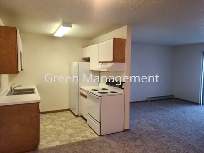 Building Photo - One Bedroom Heat Paid