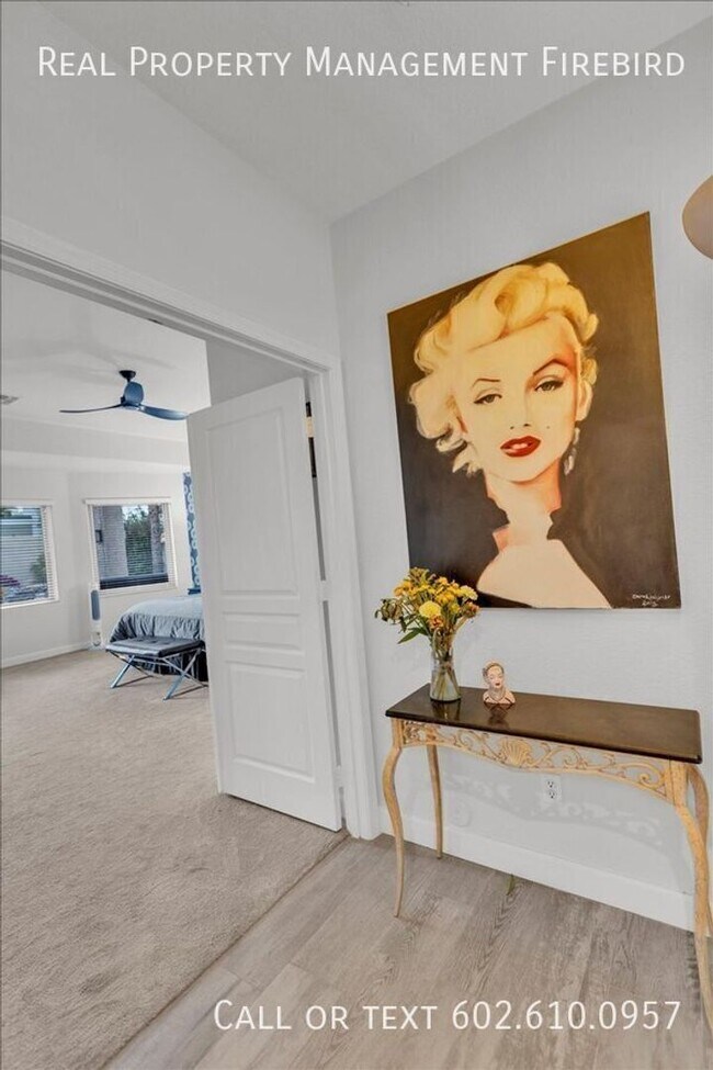 Building Photo - 4921 S Vista Pl