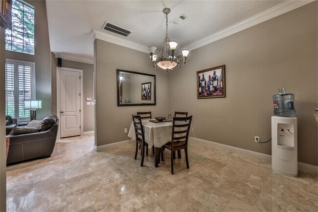 Building Photo - 1005 Memorial Village Dr