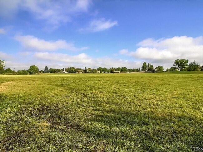 Building Photo - 12645 E Pacific Cir
